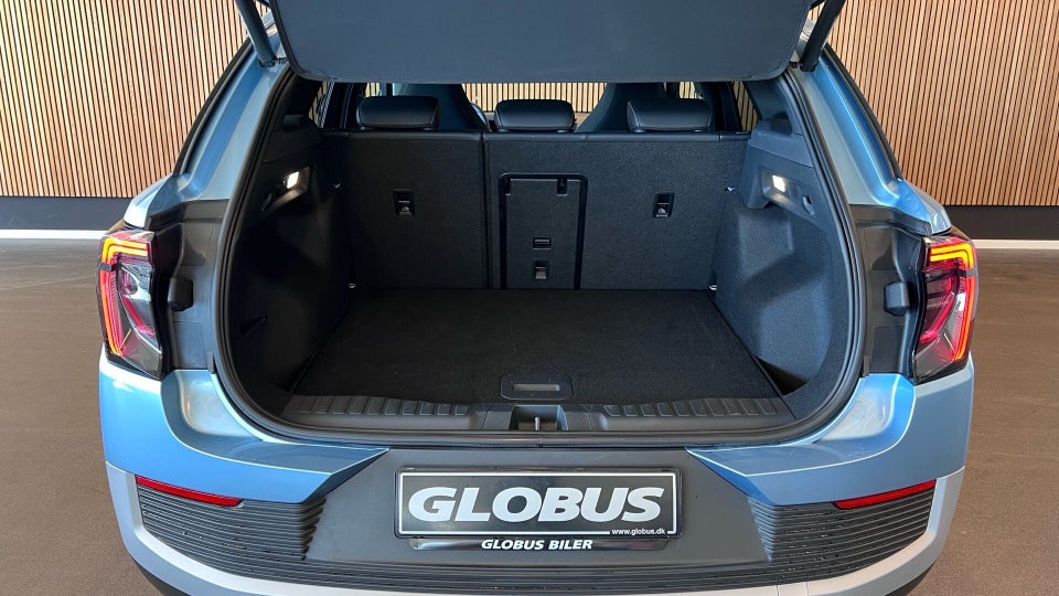 Ford Explorer 77 Premium Extended Range 5d