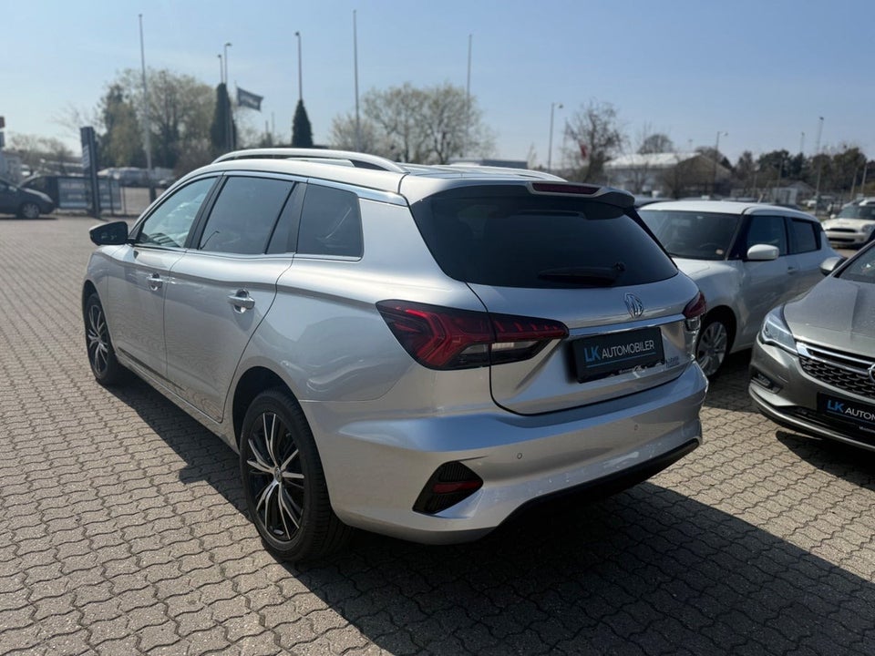 MG MG5 50 Luxury 5d