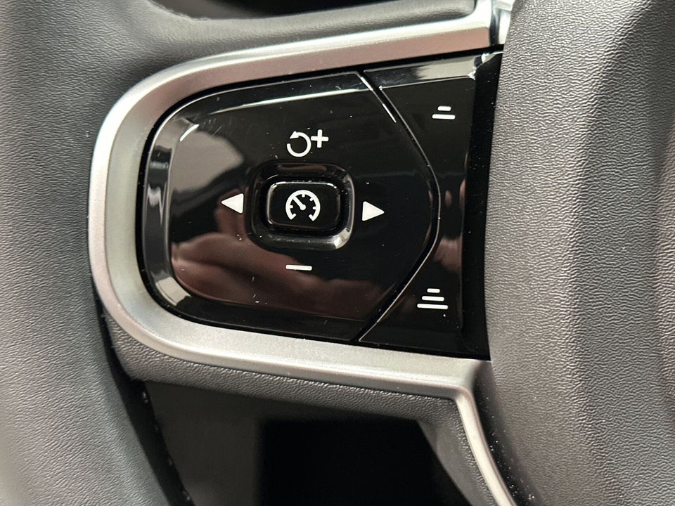 Volvo V60 2,0 T8 ReCharge Ultra aut. AWD 5d