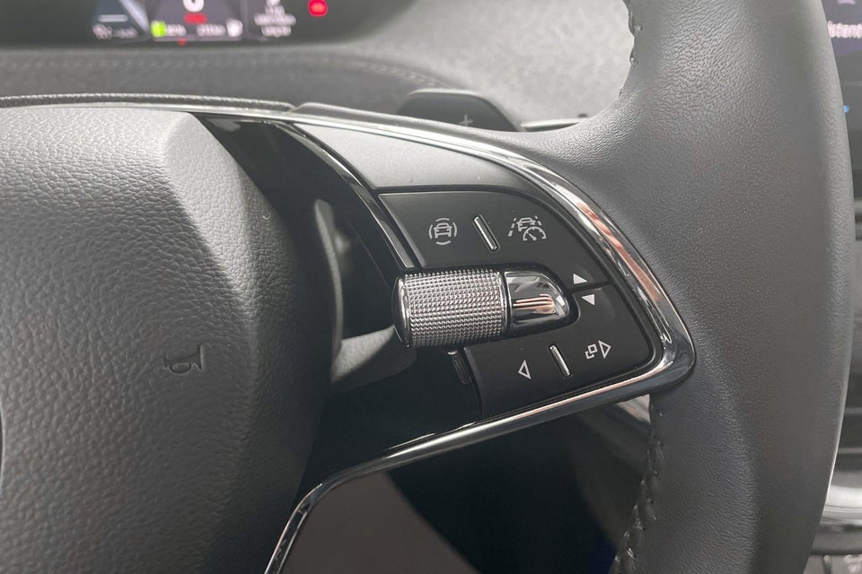 Skoda Enyaq 50 iV Loft 5d