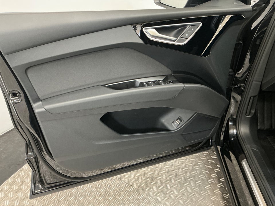 Audi Q4 e-tron 40 Attitude 5d