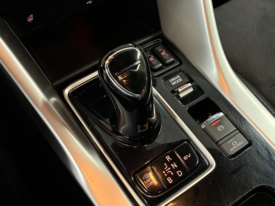 Mitsubishi Eclipse Cross 2,4 PHEV Intense CVT 4WD 5d