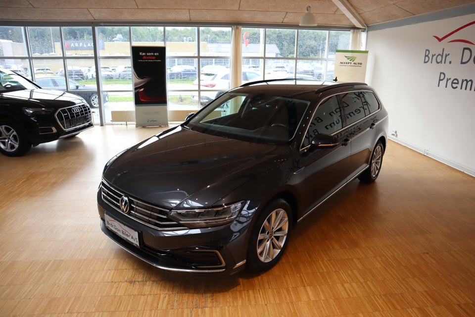 VW Passat 1,4 GTE High Variant DSG 5d