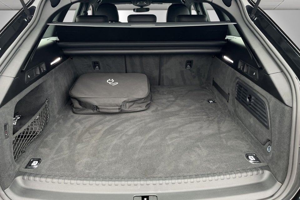 Audi A6 50 TFSi e Sport Prestige Avant quattro S-tr. 5d