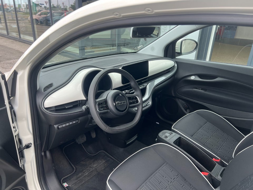 Fiat 500e 42 Icon 3d