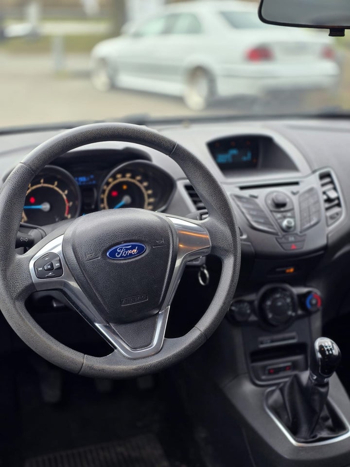 Ford Fiesta 1,0 65 Titanium 5d