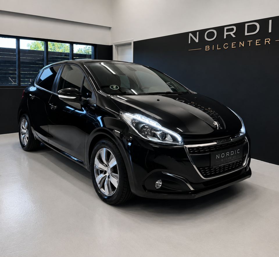 Peugeot 208 1,2 PureTech 110 Signature Sky 5d