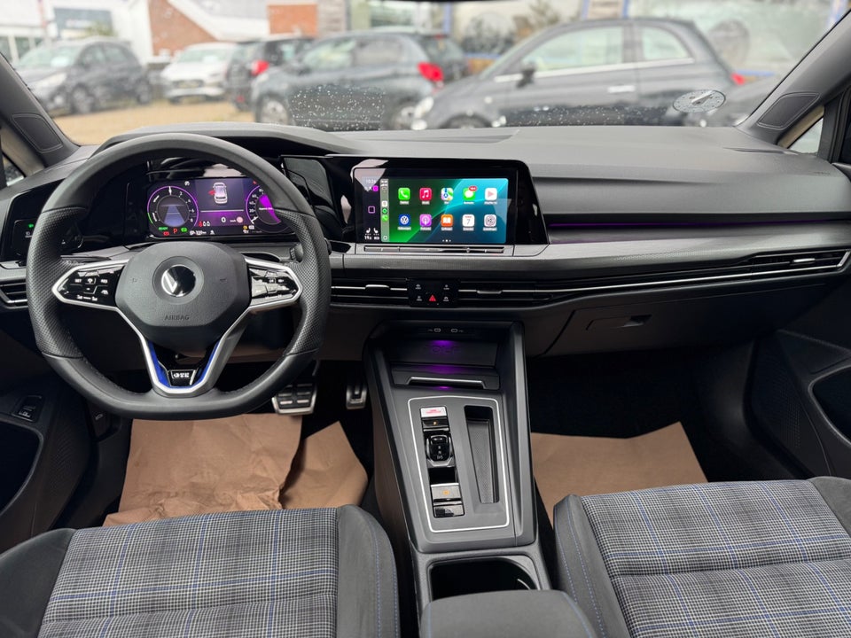 VW Golf VIII 1,4 GTE DSG 5d