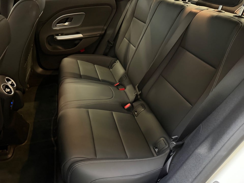 Mercedes CLA250+ electric Progressive 4d