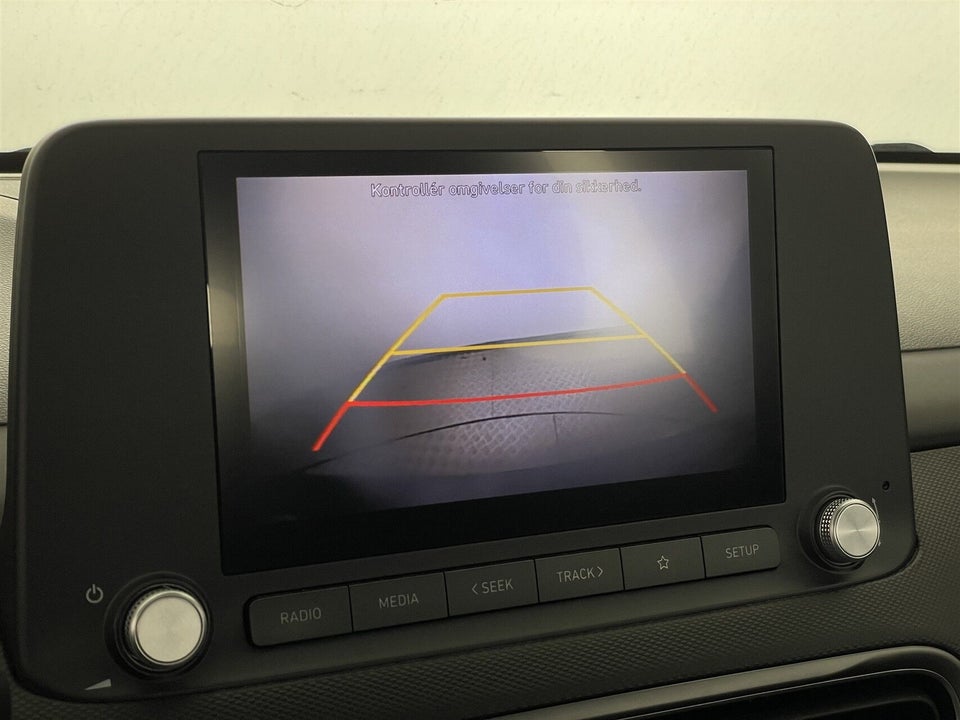 Hyundai Kona 64 EV Essential 5d