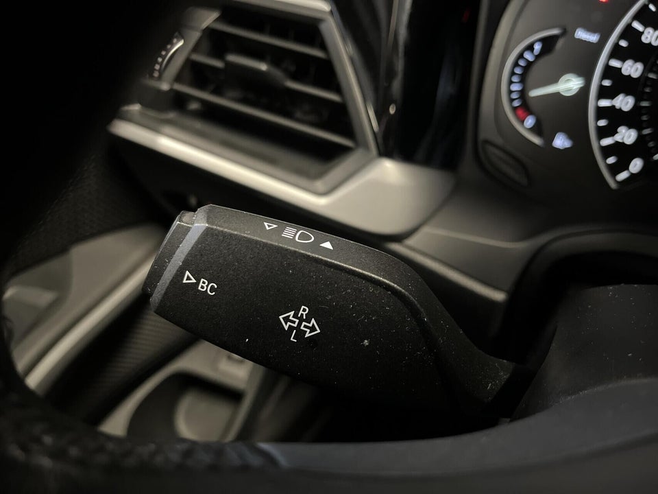 BMW 320d 2,0 Touring Connected aut. 5d