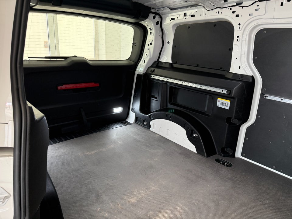 VW ID. Buzz 77 Cargo Comfort