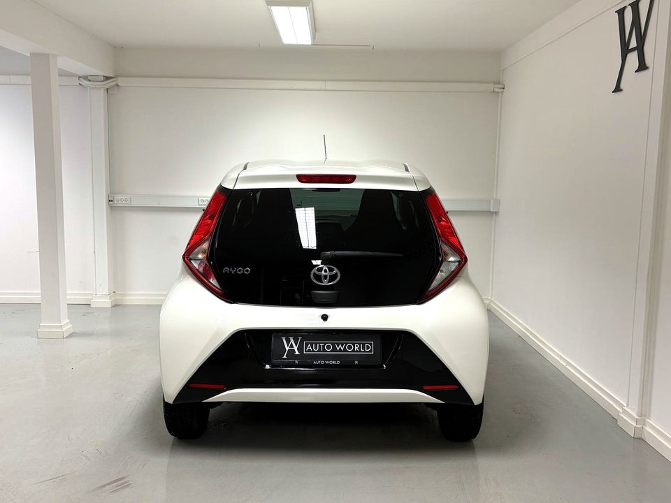 Toyota Aygo 1,0 VVT-i x-pression 5d