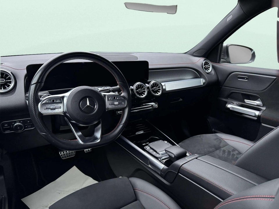 Mercedes EQB250 AMG Line 5d