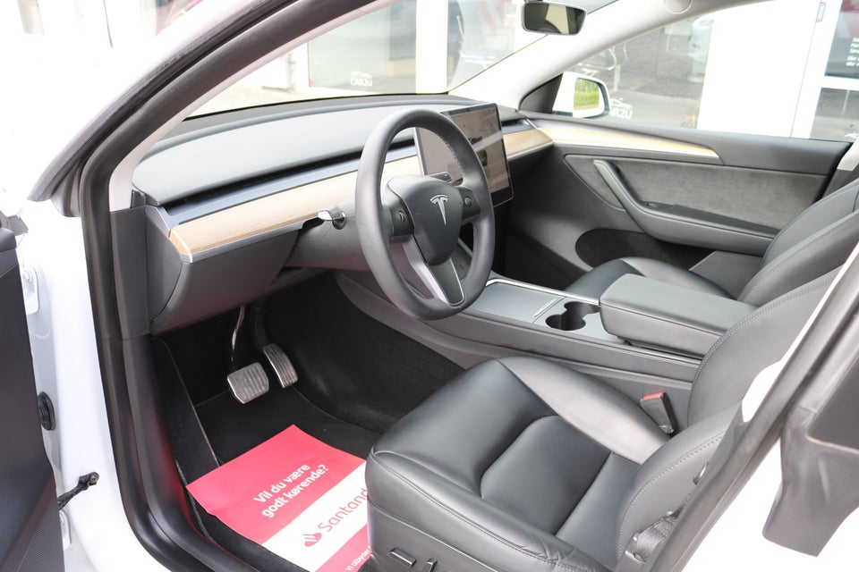 Tesla Model Y RWD 5d