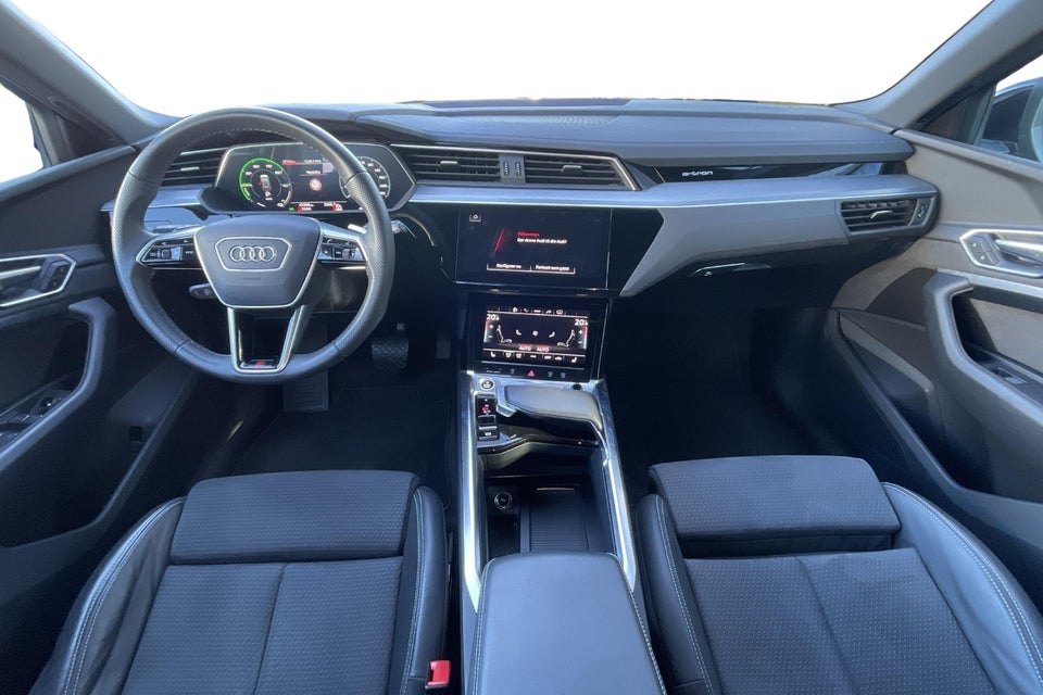 Audi e-tron 55 S-line quattro 5d