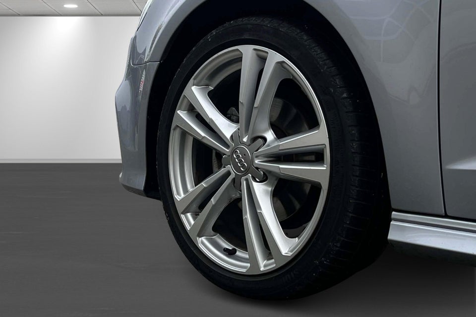 Audi A3 35 TFSi Sport Limited S-tr. 4d