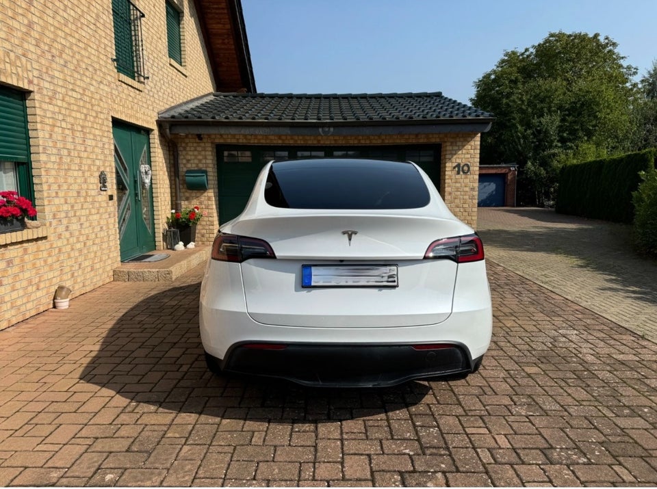 Tesla Model Y RWD 5d