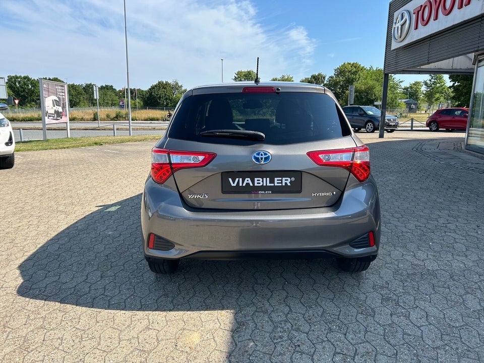 Toyota Yaris 1,5 Hybrid H3 Premium e-CVT 5d