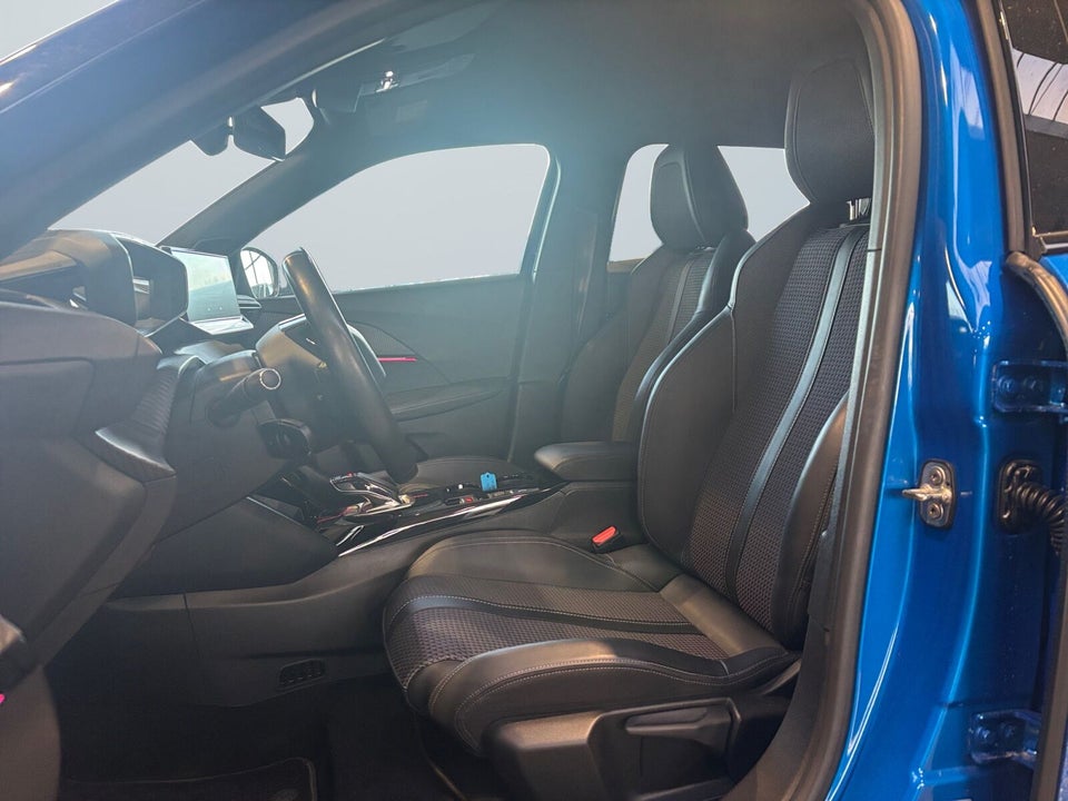 Peugeot e-2008 50 GT 5d