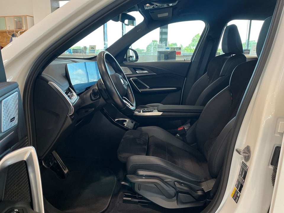 BMW iX1 xDrive30 Charged M-Sport 5d