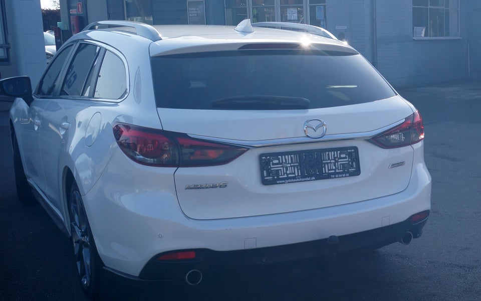 Mazda 6 2,2 SkyActiv-D 150 Core Business stc. 5d