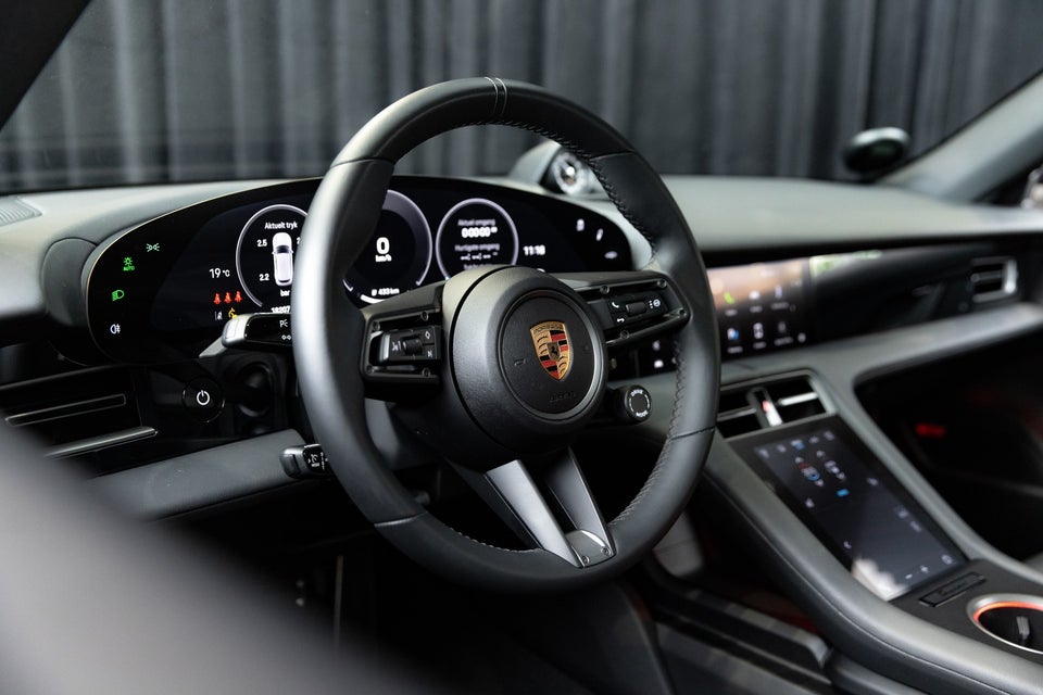 Porsche Taycan Performance+ Sport Turismo 5d