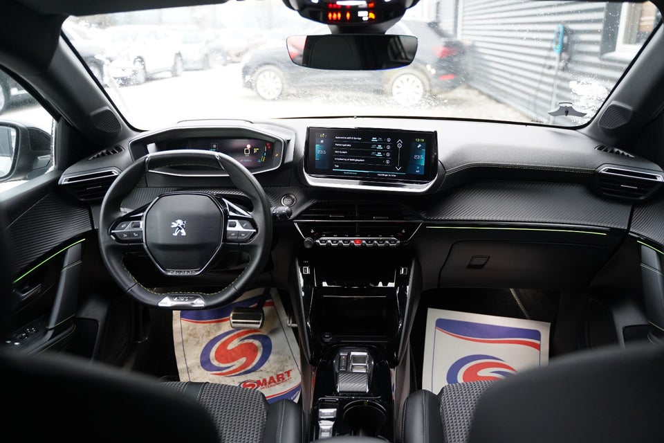 Peugeot e-208 50 GT 5d