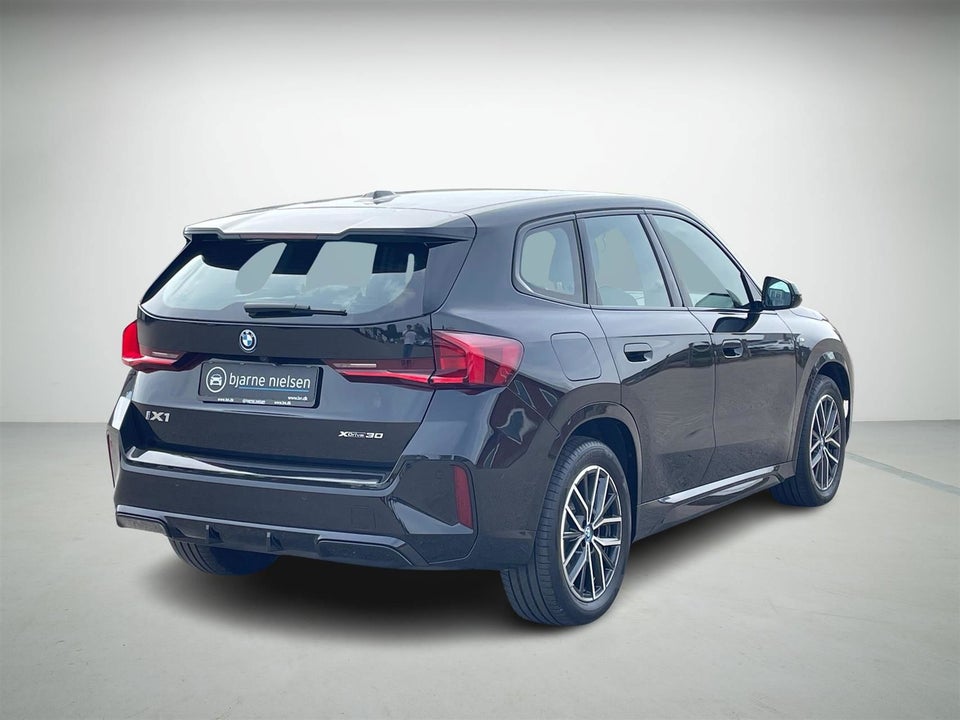 BMW iX1 xDrive30 M-Sport 5d