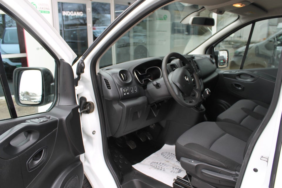 Renault Trafic T29 2,0 dCi 120 L2H1