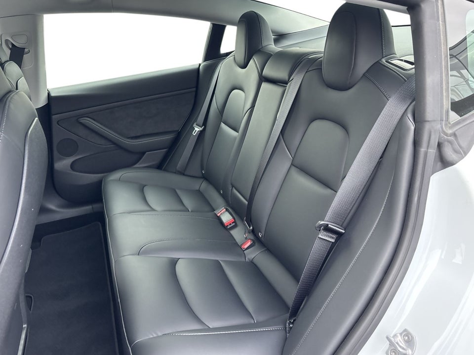 Tesla Model 3 Long Range AWD 4d