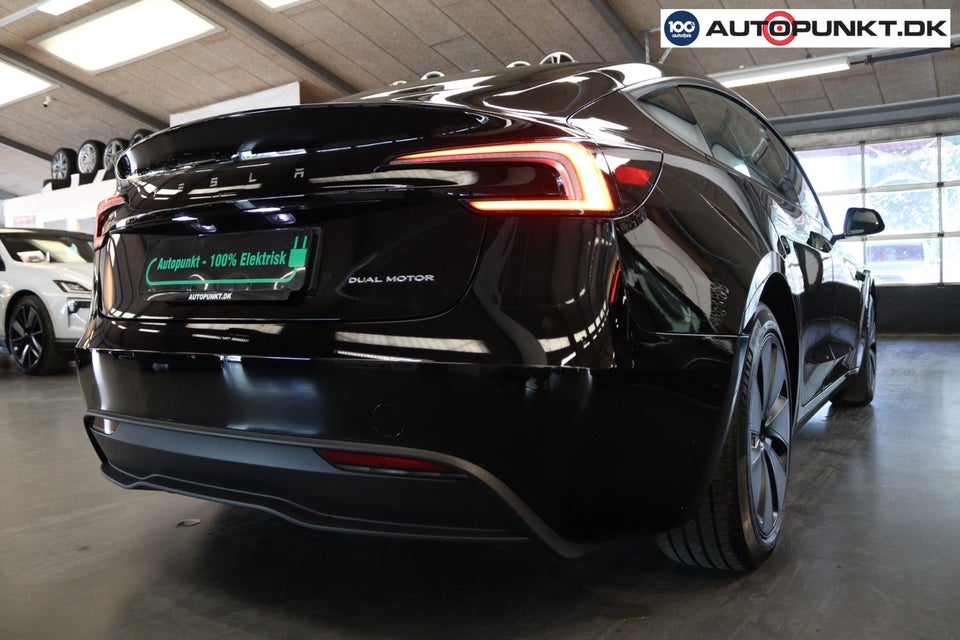 Tesla Model 3 Long Range AWD 4d