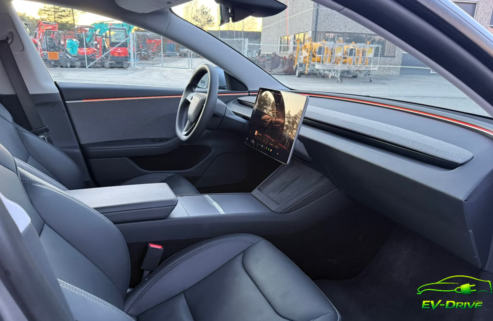 Tesla Model 3 Long Range RWD 4d