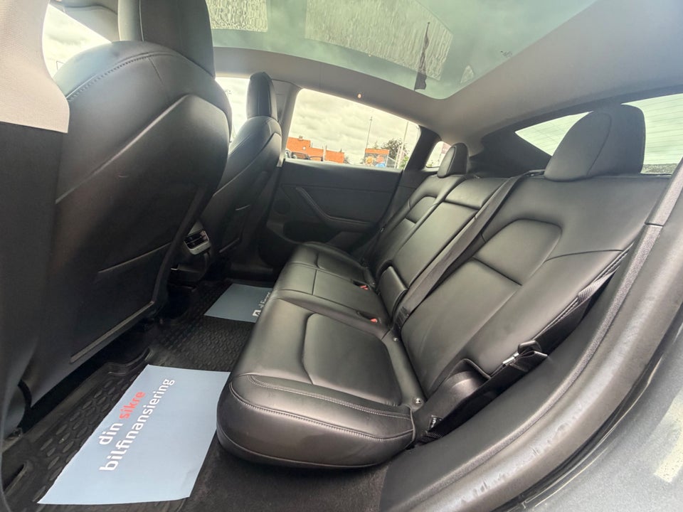 Tesla Model Y Long Range AWD 5d