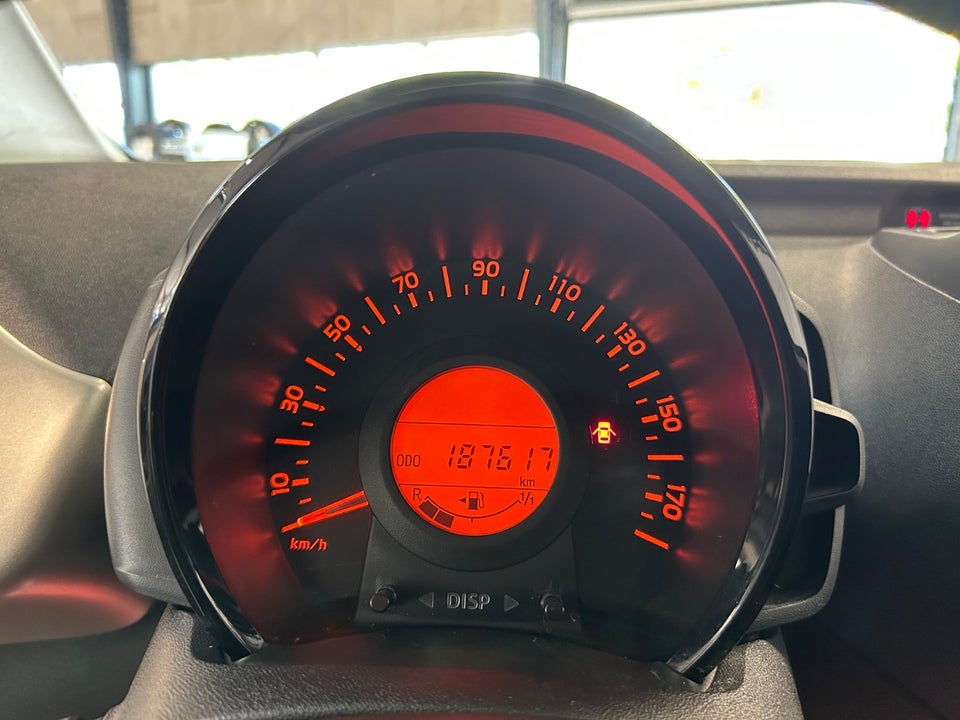 Citroën C1 1,2 PureTech Attraction 5d