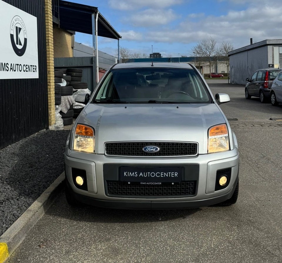 Ford Fusion 1,6 Trend aut. 5d