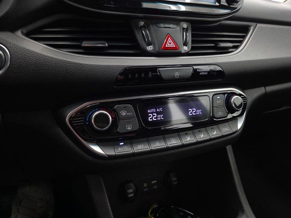 Hyundai i30 1,0 T-GDi Premium 5d