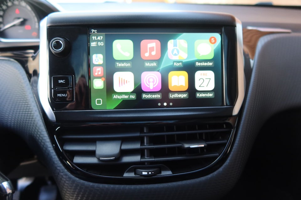 Peugeot 2008 1,6 BlueHDi 100 Allure Sky 5d