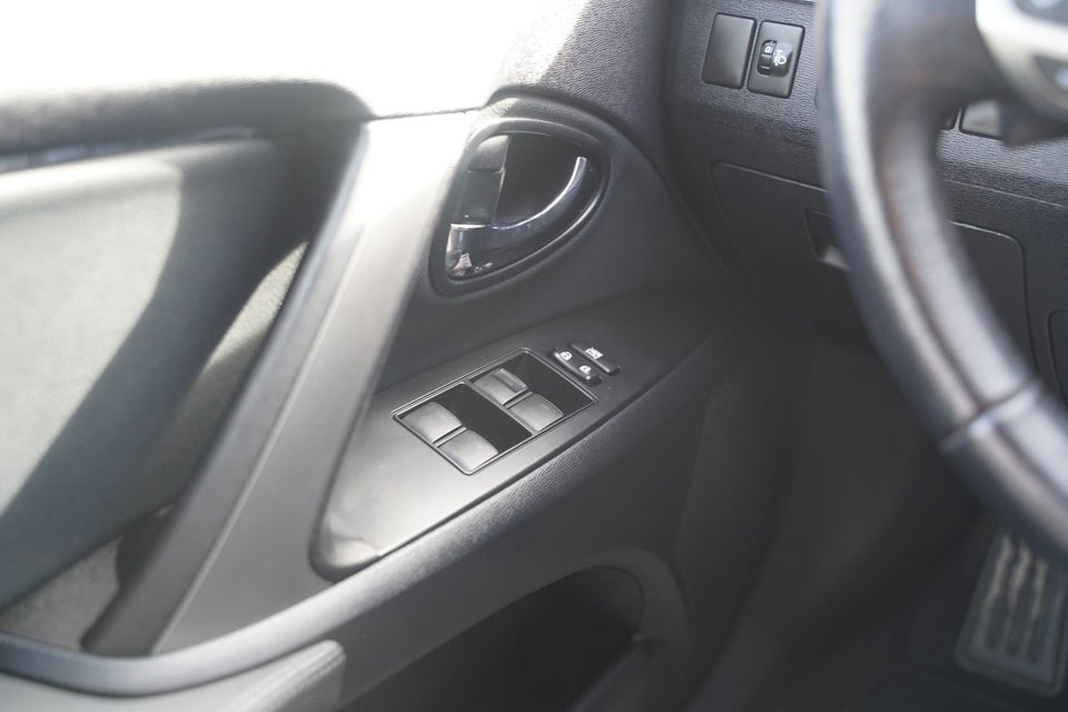 Toyota Avensis 2,0 VVT-i T3 stc. MDS 5d