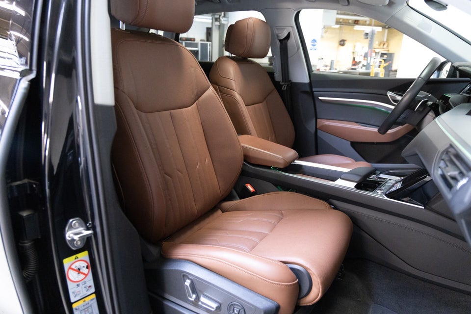 Audi Q8 e-tron 55 S-line quattro 5d