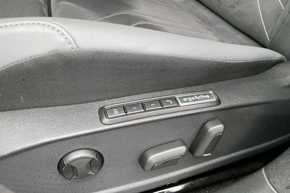 VW ID.4 77 Style 4Motion 5d