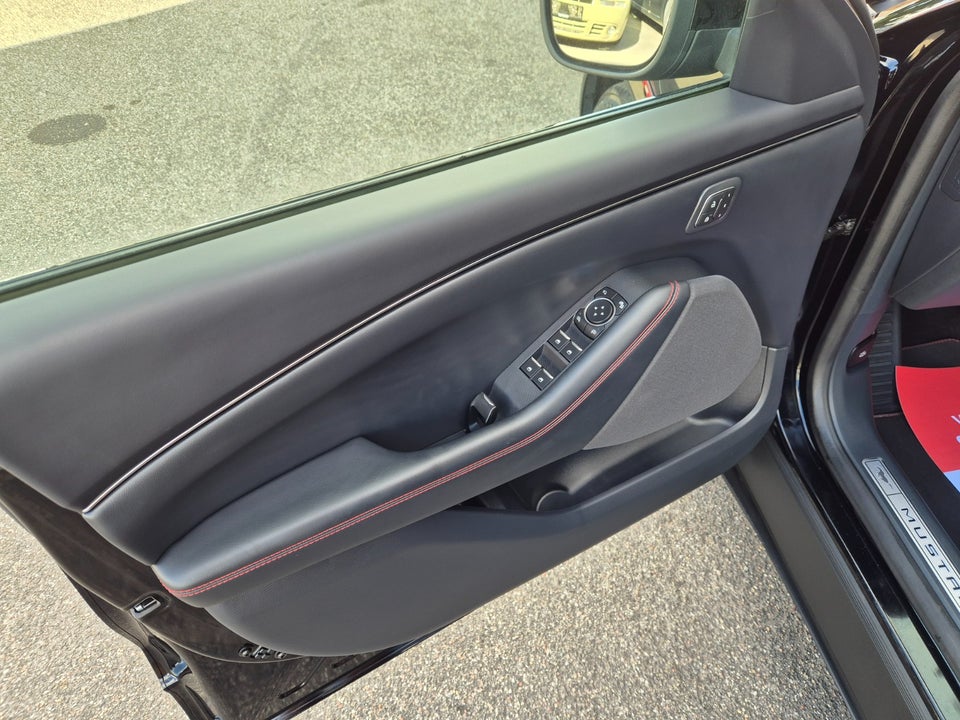 Ford Mustang Mach-E 98 Extended Range AWD 5d