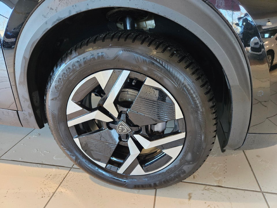 Peugeot 2008 1,2 PureTech 130 Allure EAT8 5d