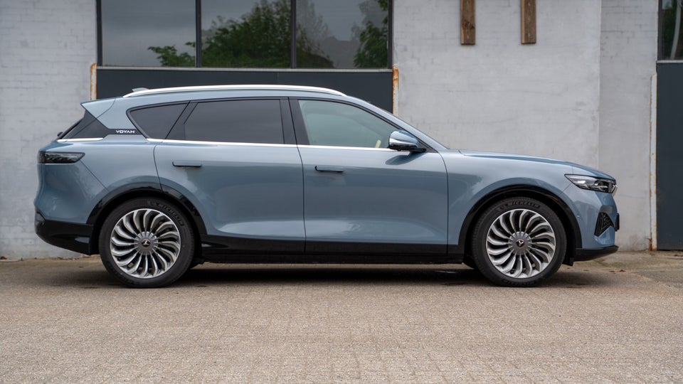 Voyah Free Platinum 5d