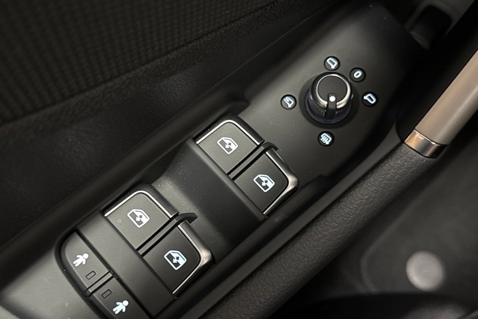 Audi Q2 35 TFSi S-line S-tr. 5d