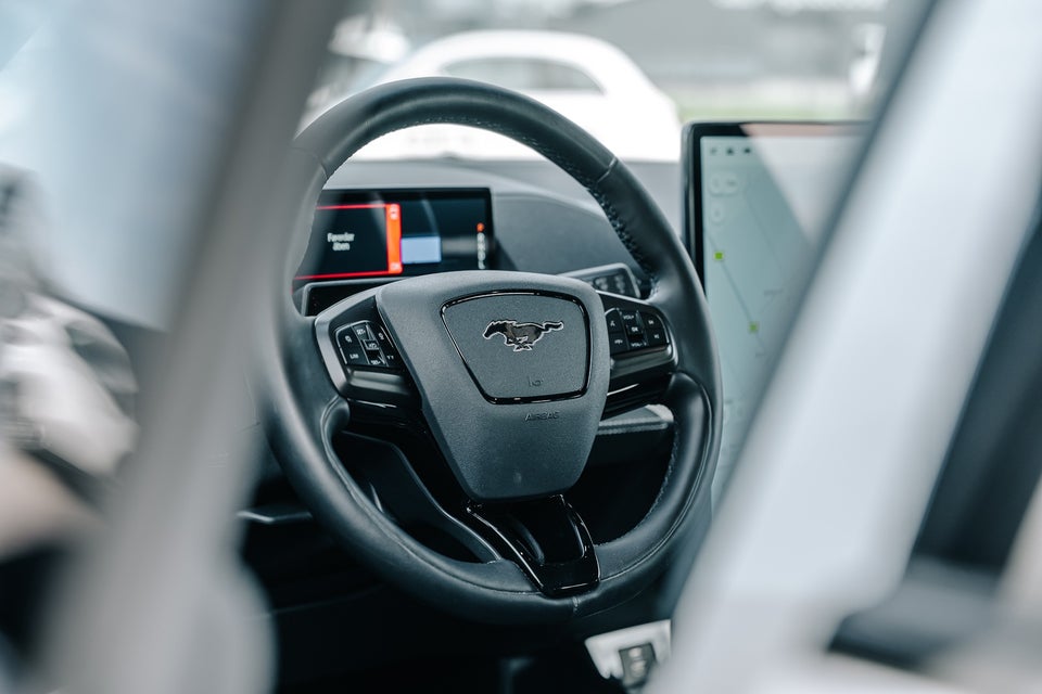 Ford Mustang Mach-E 70 Standard Range 5d