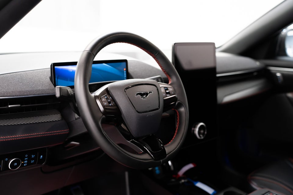 Ford Mustang Mach-E 91 Premium Extended Range AWD 5d