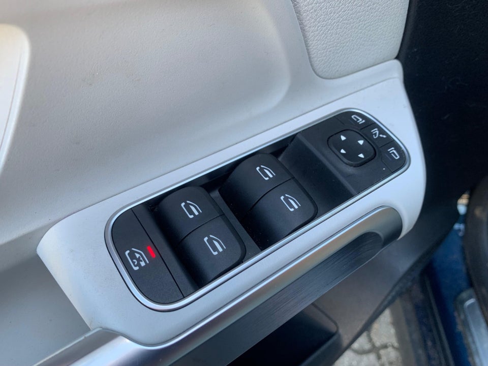 Mercedes EQB300 AMG Line 4Matic 5d