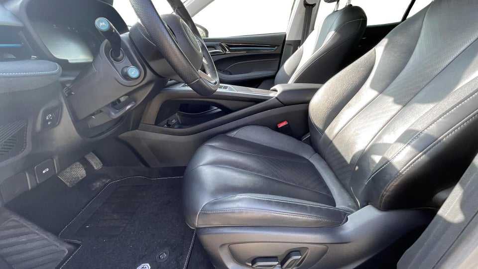 MG MG5 61 Luxury 5d