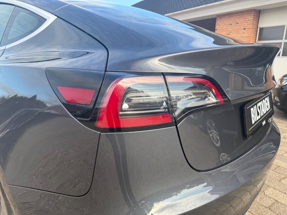 Tesla Model 3 Long Range AWD 4d